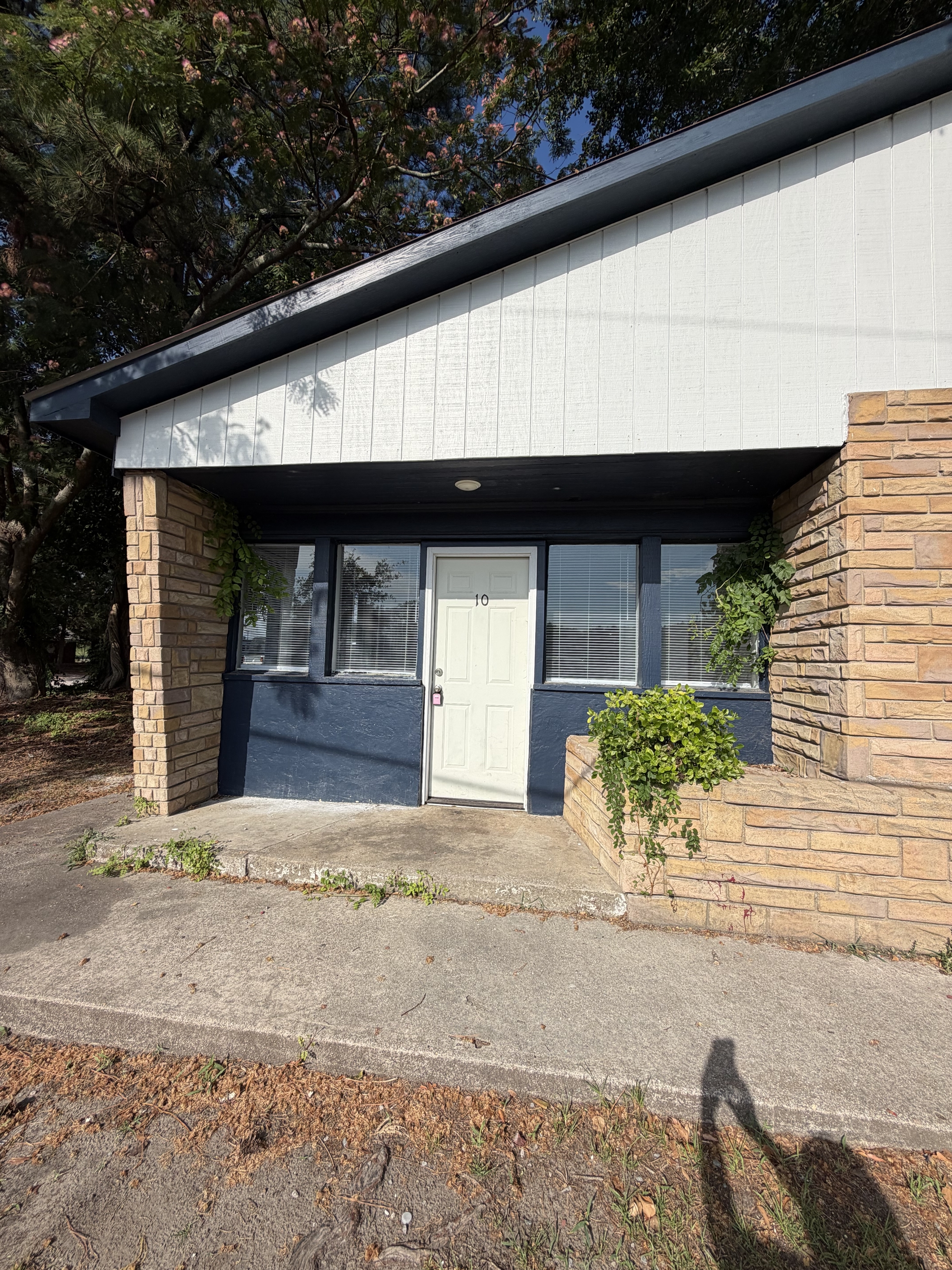 3690 U.S. 17 - 10